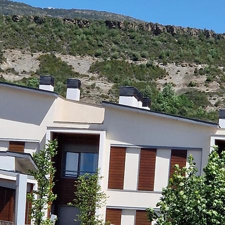 Duplex Gaby Apartment Sabinanigo Luaran gambar